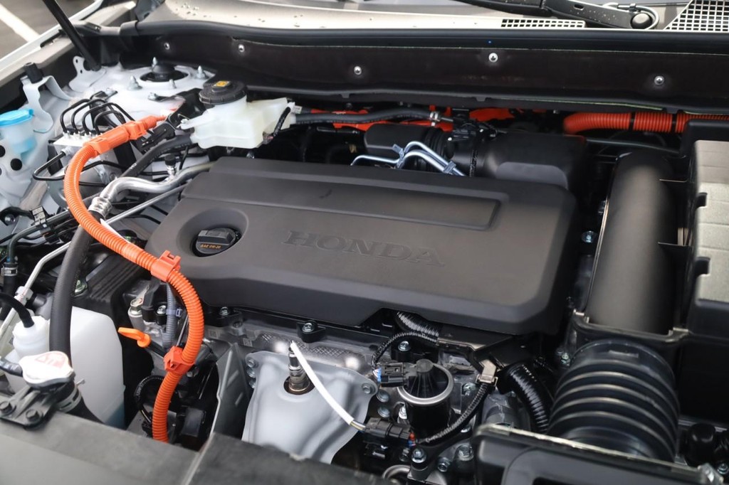 Honda CR-V Hybrid Vehicle Full-screen Gallery Image 24