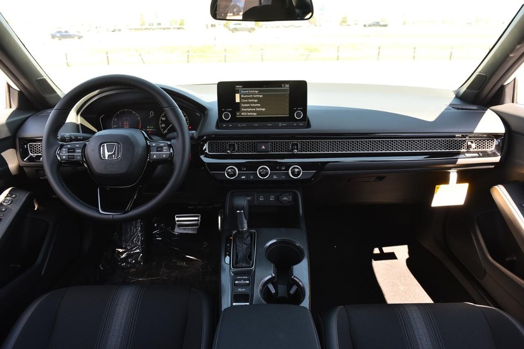 Honda Civic Sedan Vehicle Full-screen Gallery Image 7