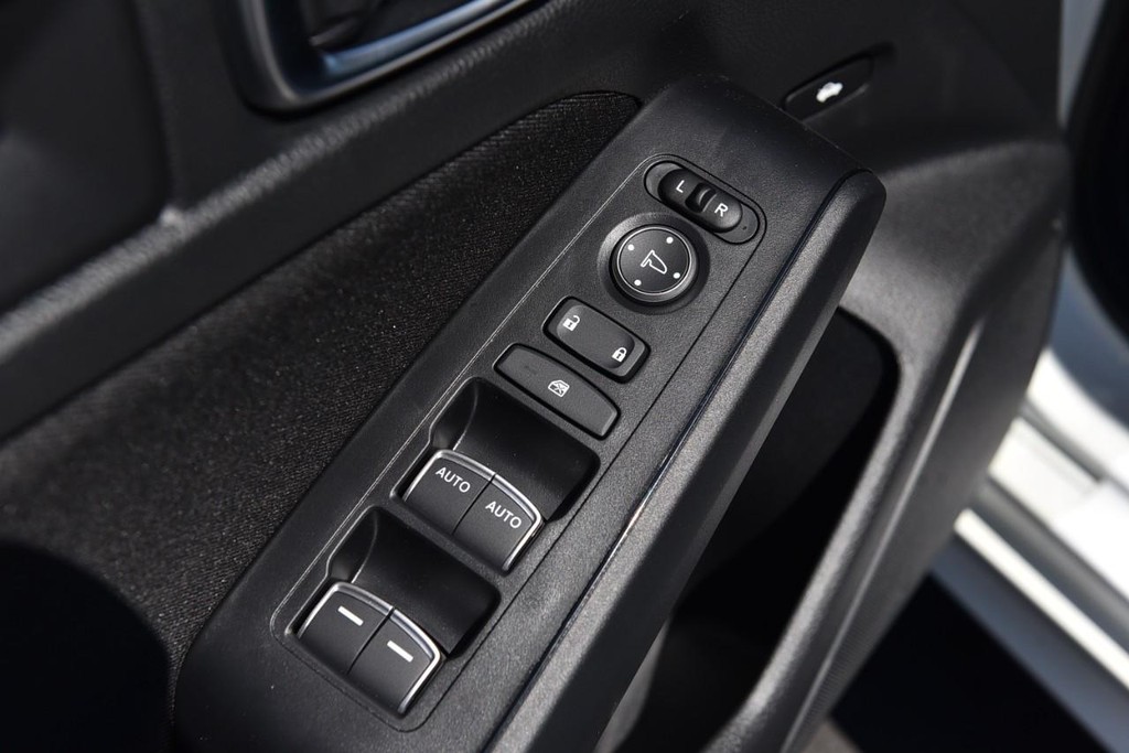 Honda Civic Sedan Vehicle Full-screen Gallery Image 8