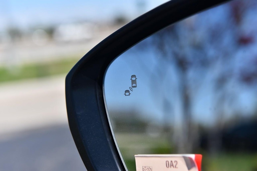 Honda Civic Sedan Vehicle Full-screen Gallery Image 10