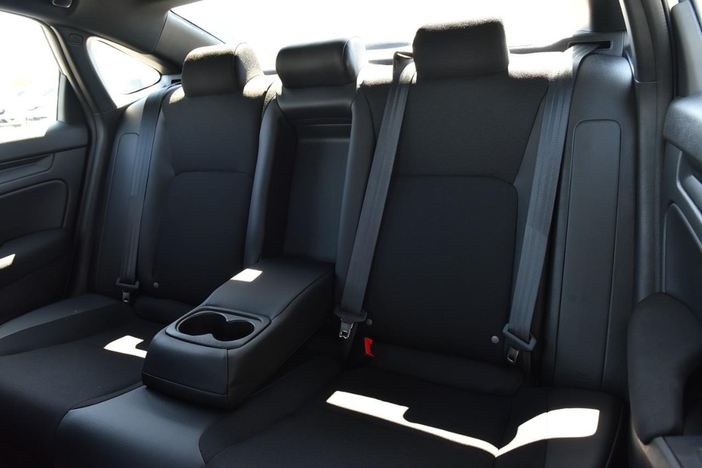 Honda Civic Sedan Vehicle Full-screen Gallery Image 23