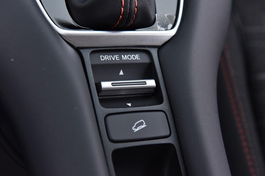 Honda HR-V Vehicle Image 18