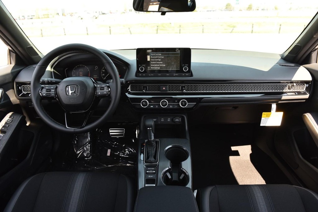 Honda Civic Hatchback Vehicle Image 07