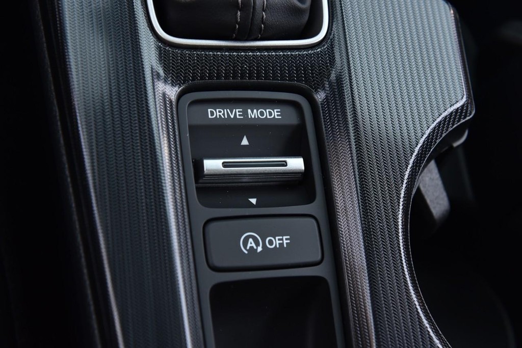 Honda Civic Hatchback Vehicle Image 17