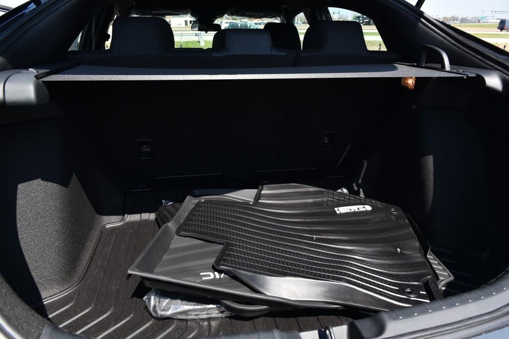Honda Civic Hatchback Vehicle Image 23