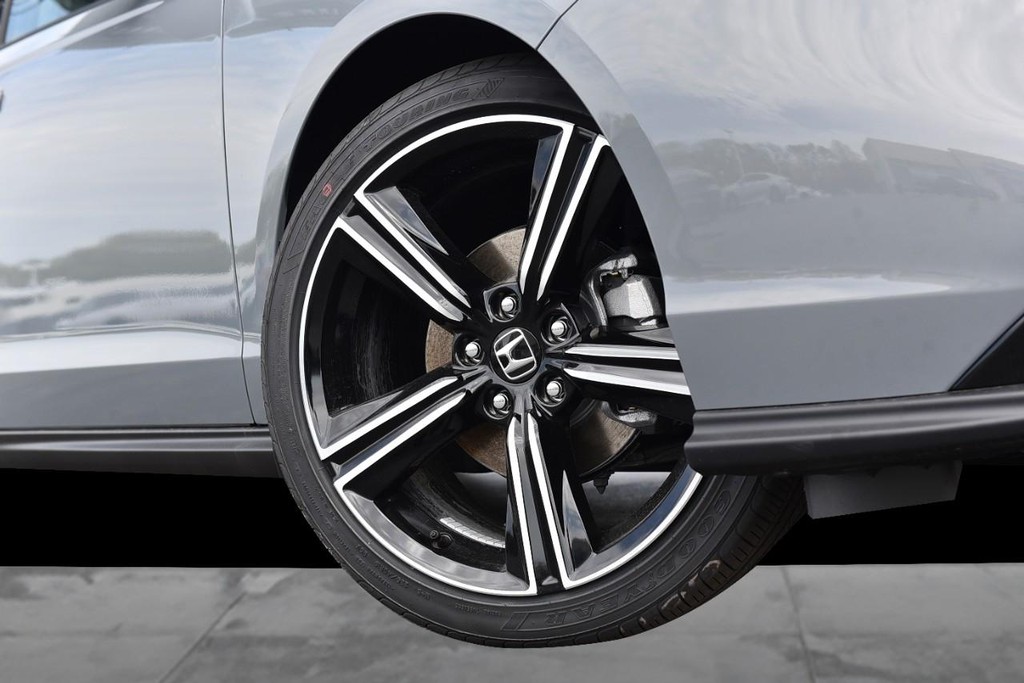Honda Accord Sedan Vehicle Image 03