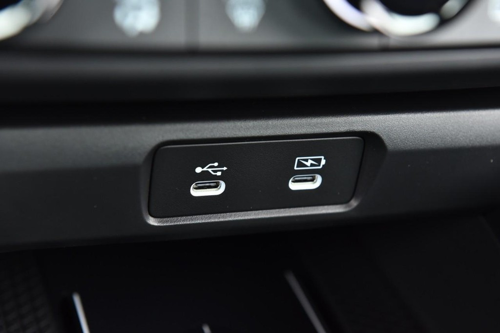 Honda Accord Sedan Vehicle Image 15