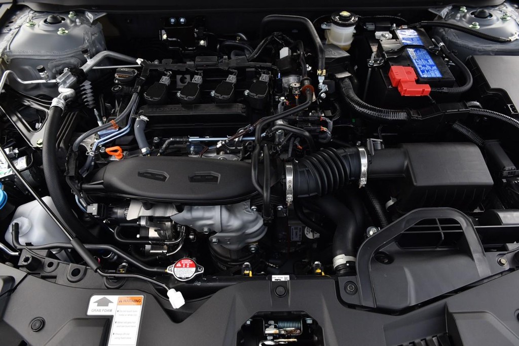 Honda Accord Sedan Vehicle Image 26