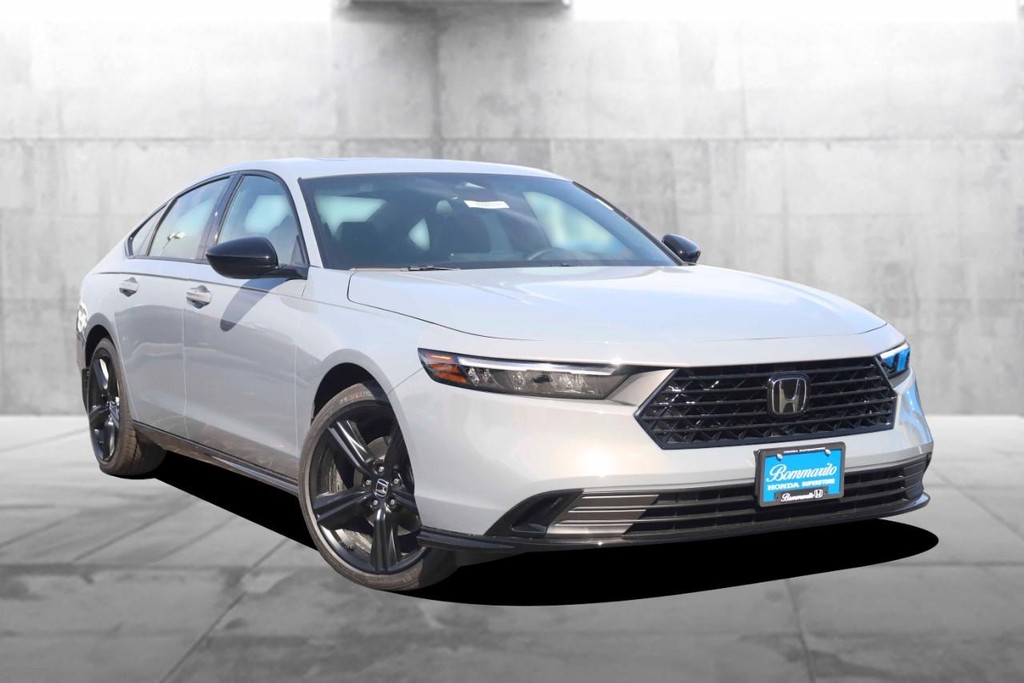 Honda Accord Hybrid Vehicle Image 02