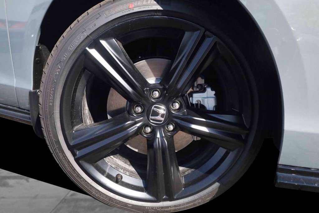 Honda Accord Hybrid Vehicle Image 03