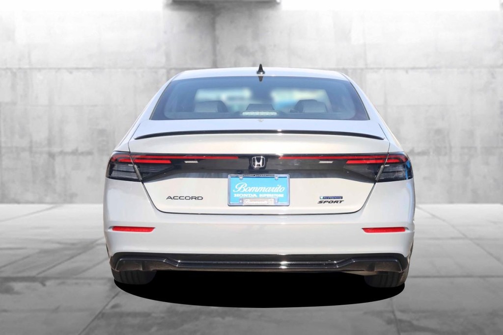 Honda Accord Hybrid Vehicle Image 06