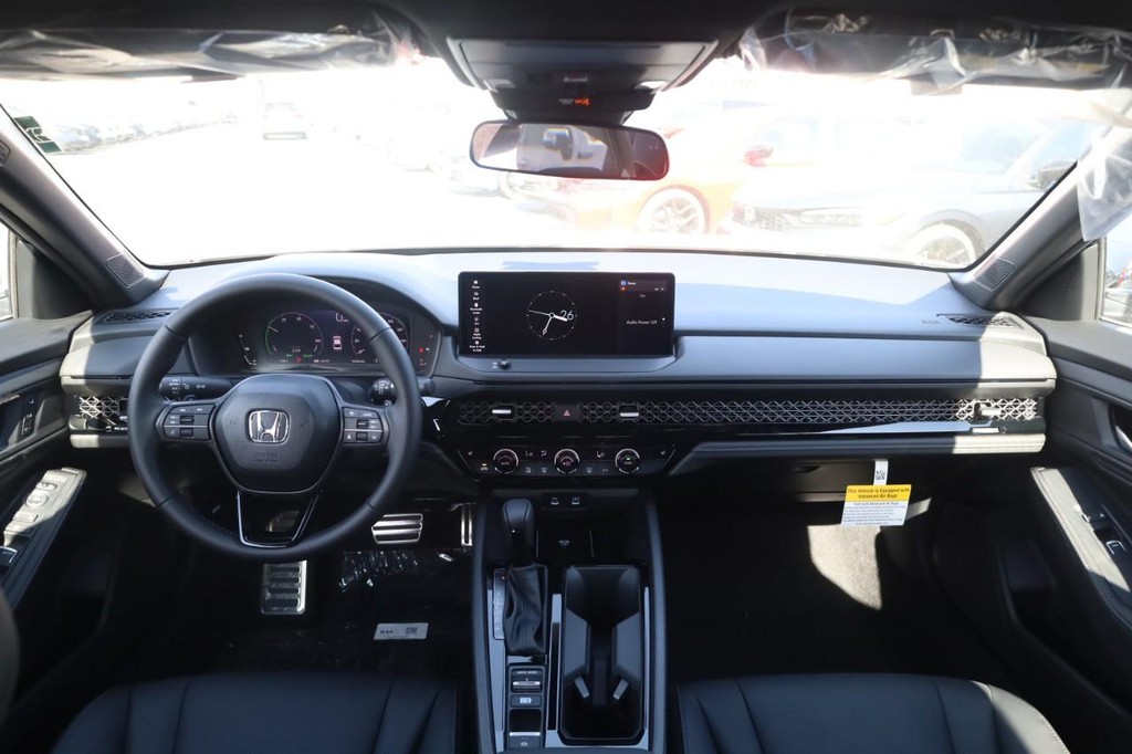 Honda Accord Hybrid Vehicle Image 07
