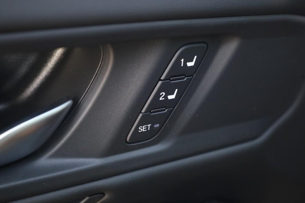 Honda Accord Hybrid Vehicle Image 12