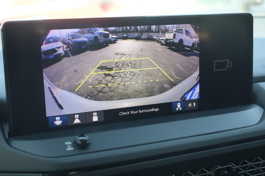 Honda Accord Hybrid Vehicle Image 15