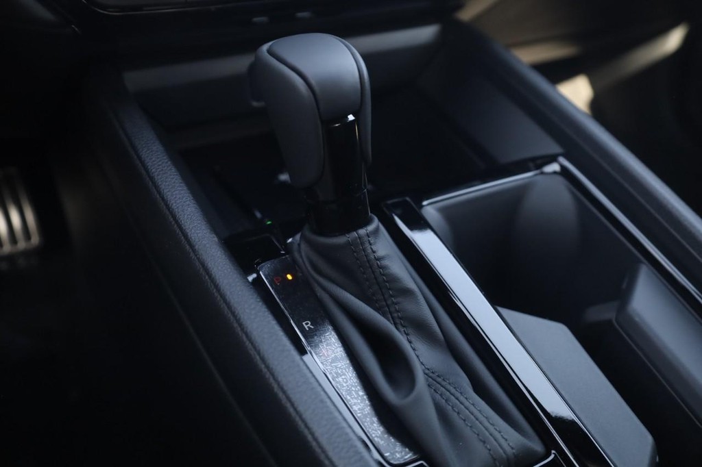 Honda Accord Hybrid Vehicle Image 19
