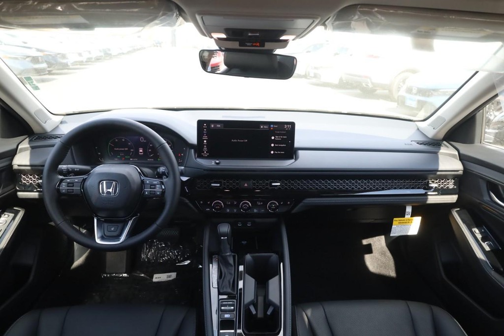 Honda Accord Hybrid Vehicle Image 06