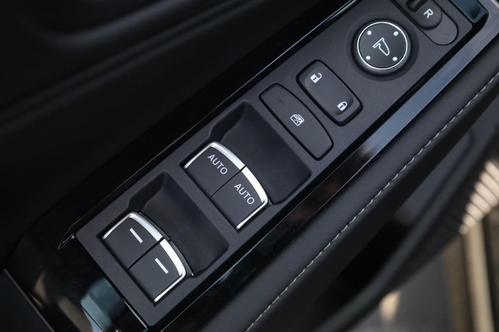 Honda Accord Hybrid Vehicle Image 10
