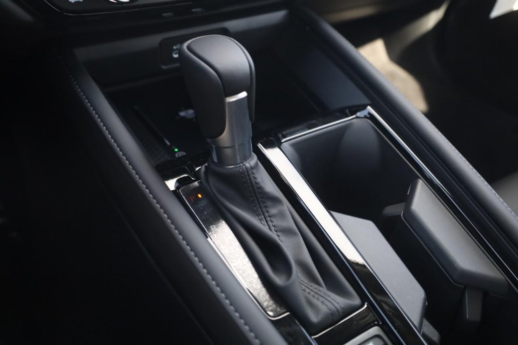 Honda Accord Hybrid Vehicle Image 18
