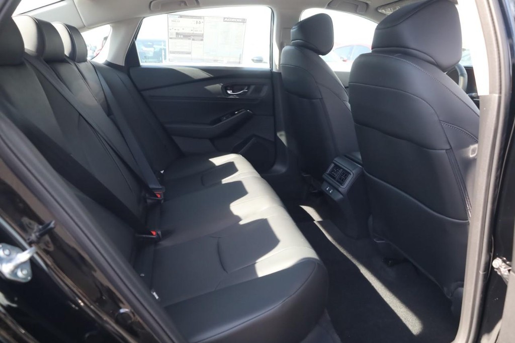 Honda Accord Hybrid Vehicle Image 21