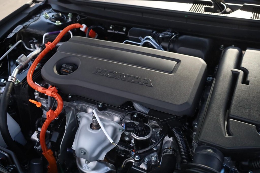 Honda Accord Hybrid Vehicle Image 24