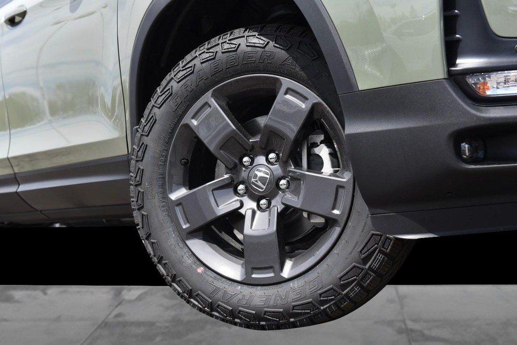 Honda Ridgeline Vehicle Image 03