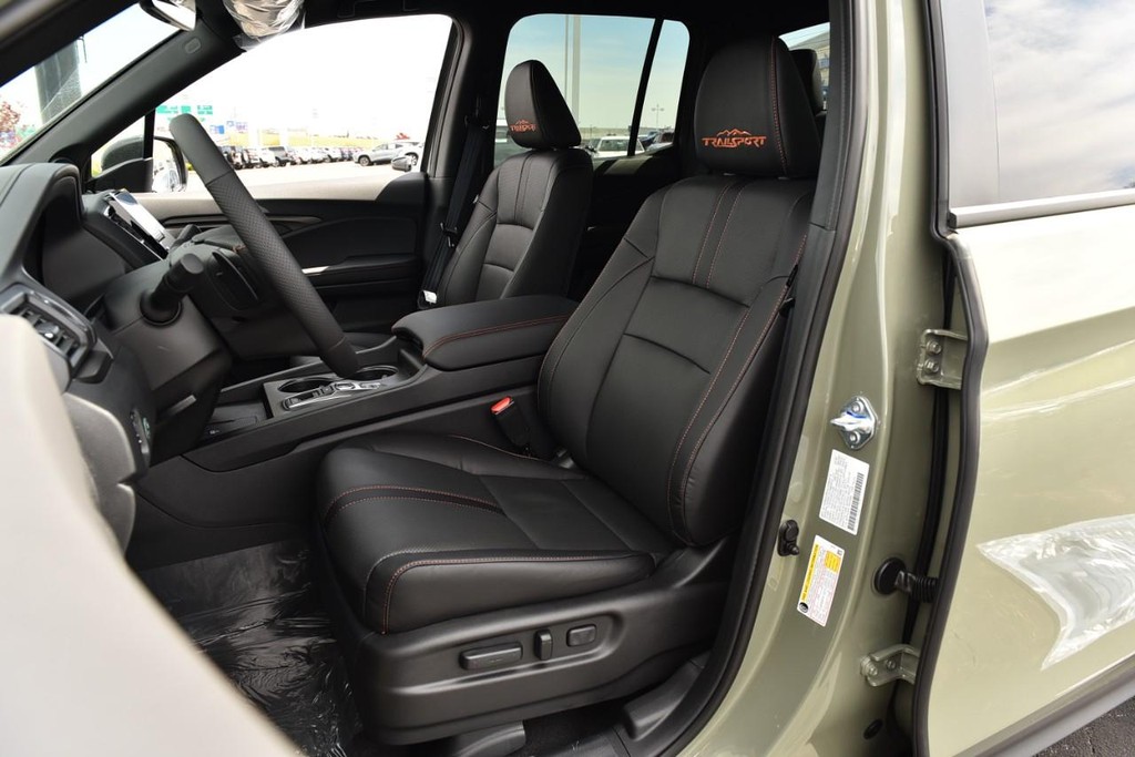 Honda Ridgeline Vehicle Image 25