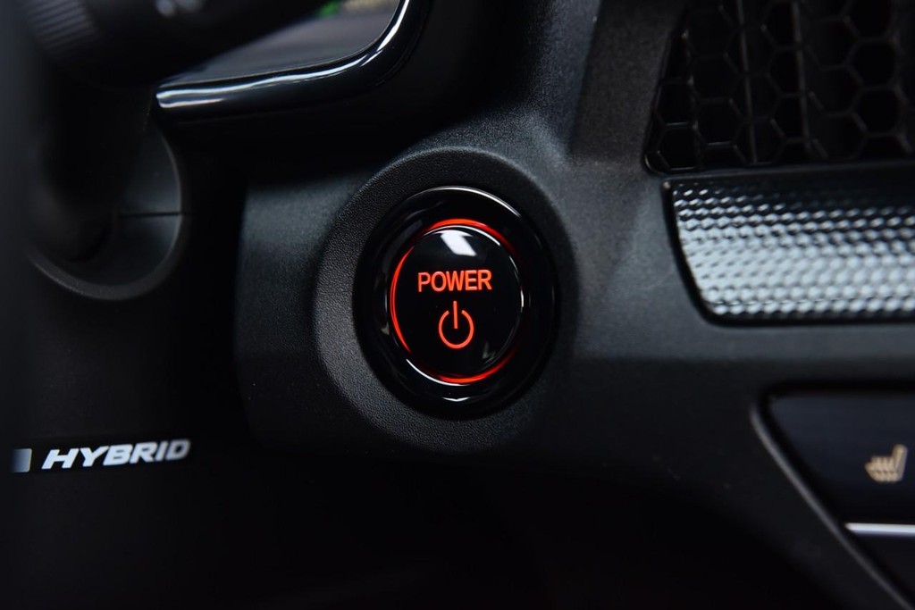Honda CR-V Hybrid Vehicle Image 19