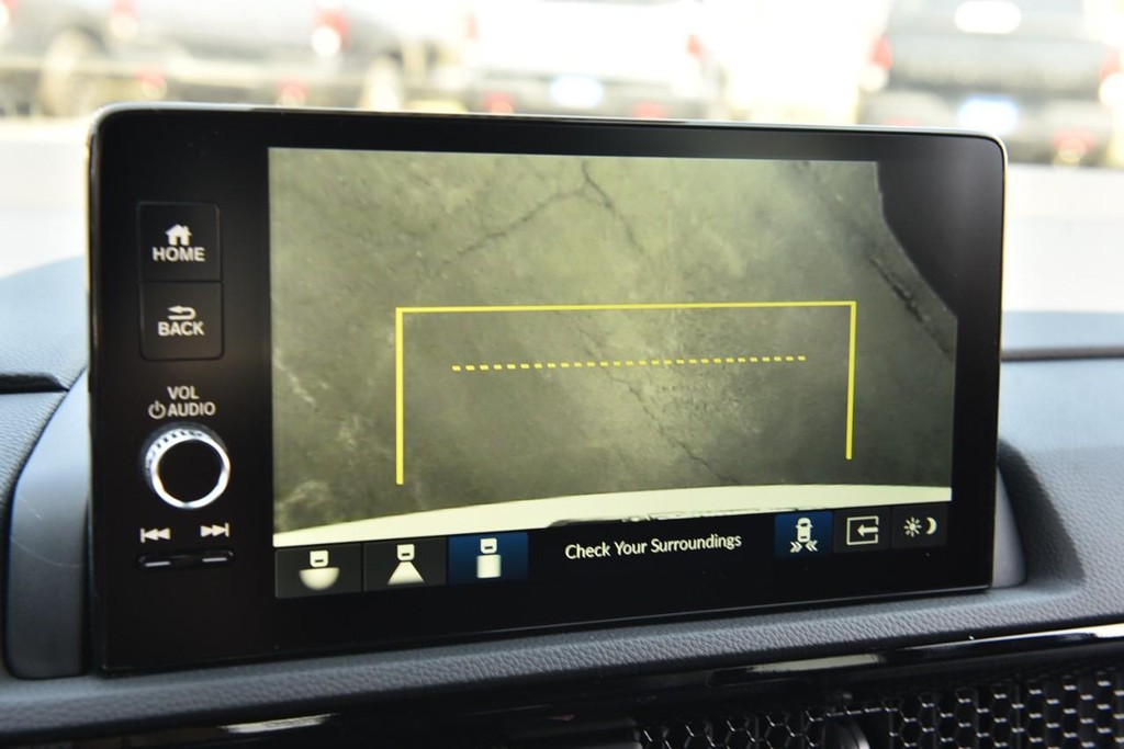 Honda CR-V Hybrid Vehicle Full-screen Gallery Image 14