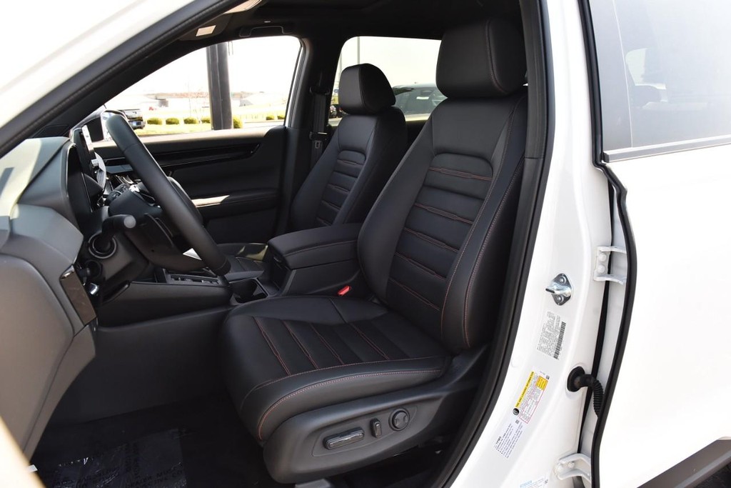 Honda CR-V Hybrid Vehicle Full-screen Gallery Image 22