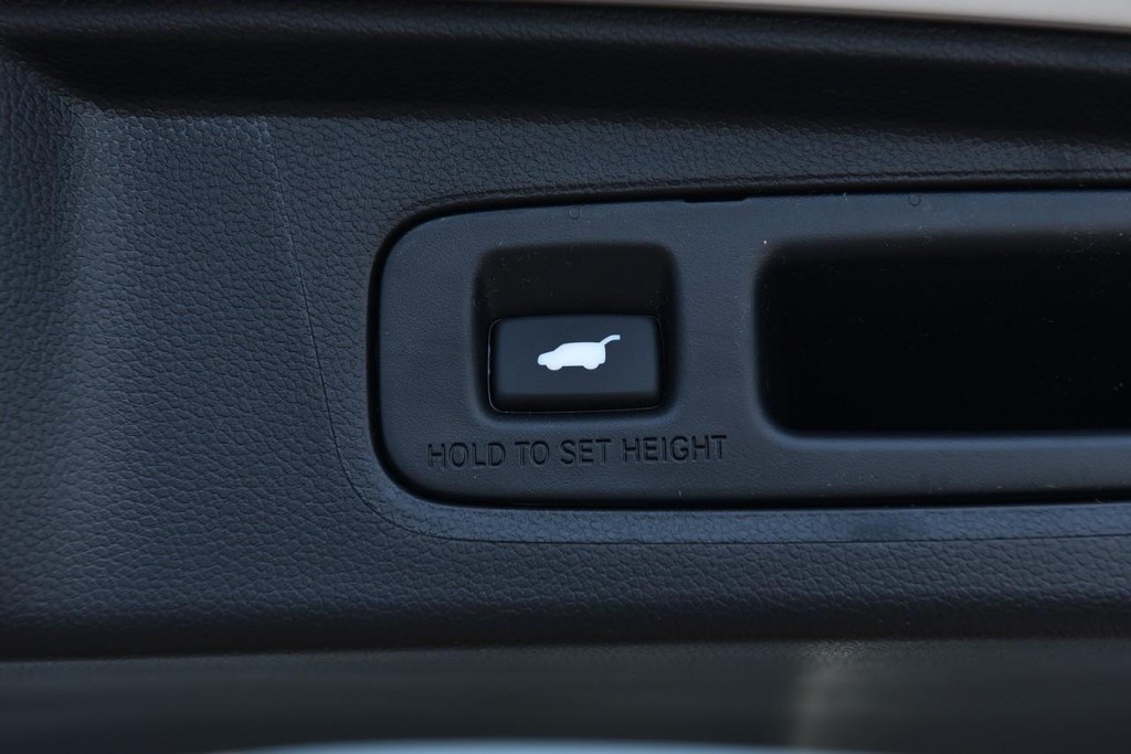 Honda CR-V Hybrid Vehicle Full-screen Gallery Image 29