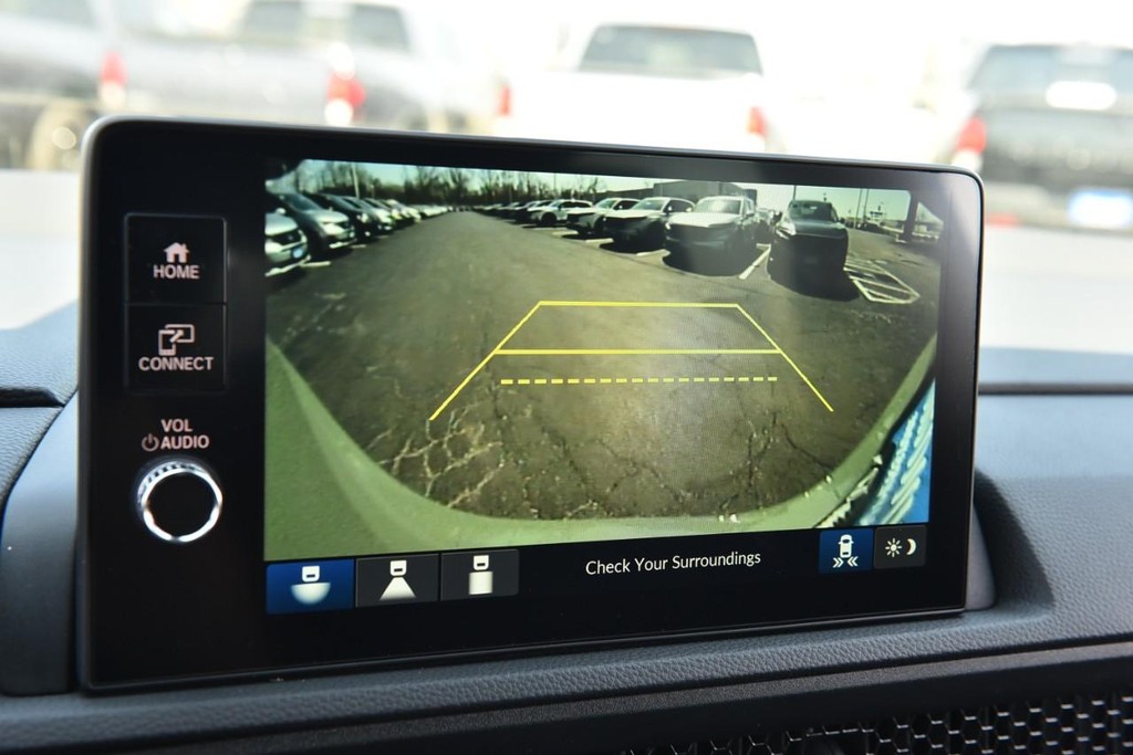 Honda CR-V Hybrid Vehicle Full-screen Gallery Image 12