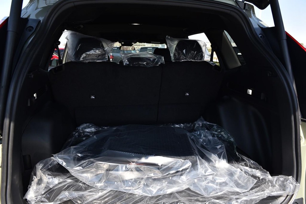 Honda CR-V Hybrid Vehicle Full-screen Gallery Image 27