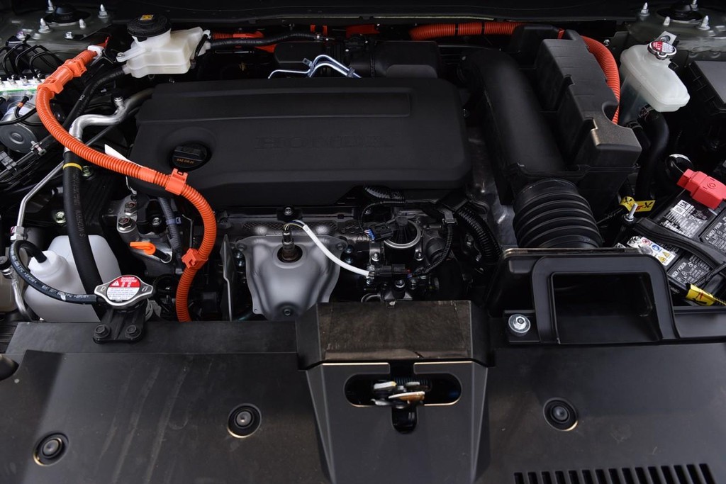 Honda CR-V Hybrid Vehicle Full-screen Gallery Image 29