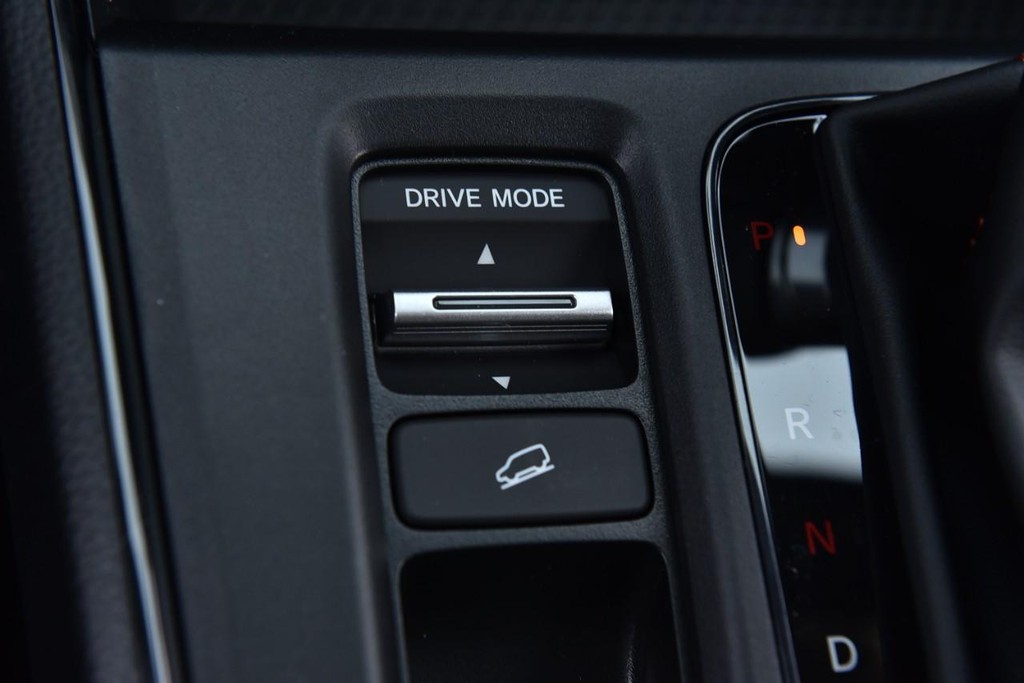 Honda CR-V Hybrid Vehicle Full-screen Gallery Image 19