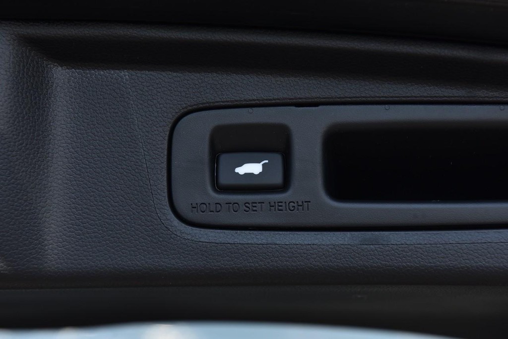 Honda CR-V Hybrid Vehicle Full-screen Gallery Image 30