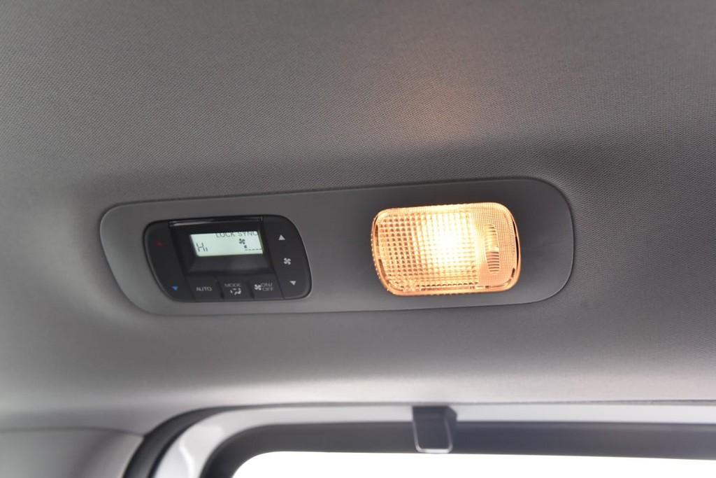 Honda Odyssey Vehicle Image 24