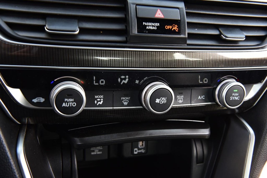 Honda Accord Sedan Vehicle Image 14
