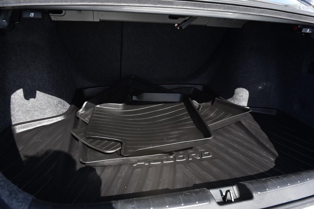 Honda Accord Sedan Vehicle Image 22