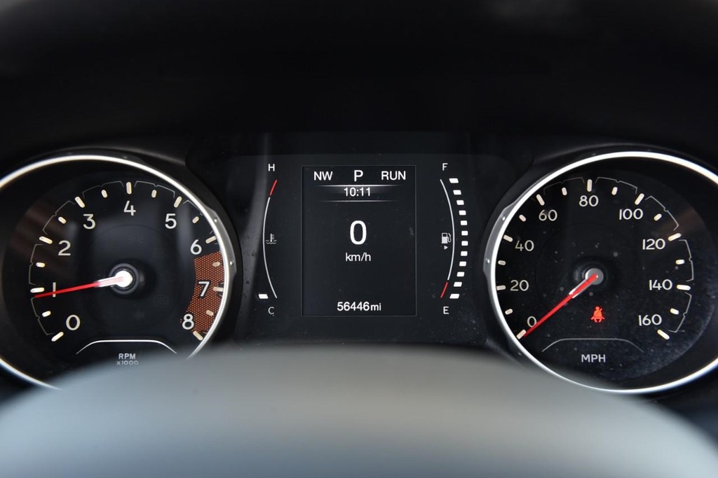 Jeep Compass Vehicle Full-screen Gallery Image 11