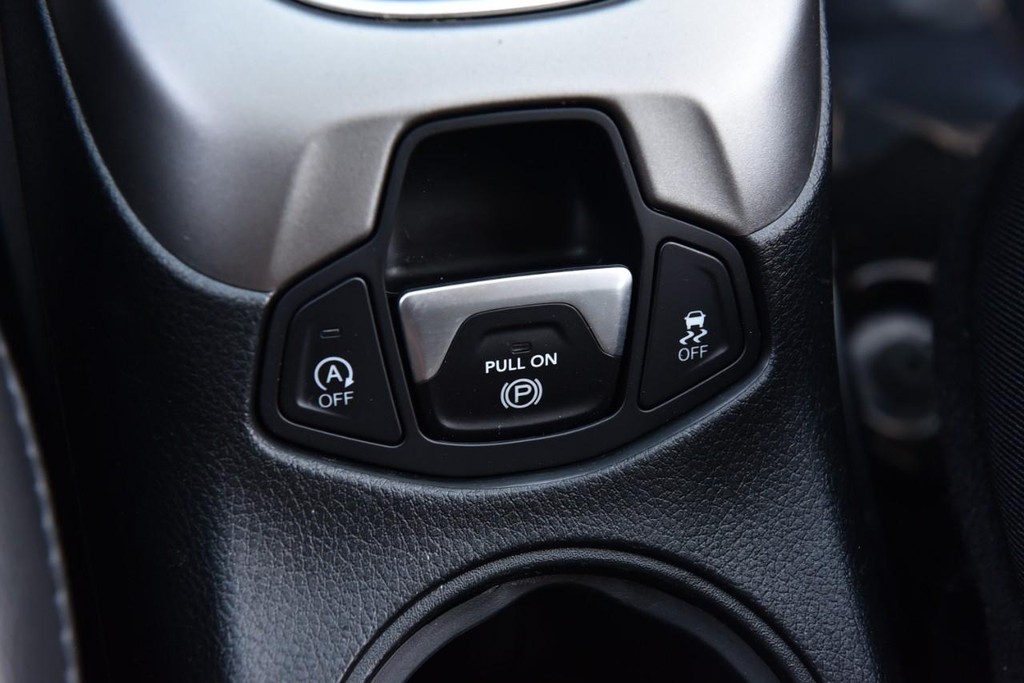 Jeep Compass Vehicle Full-screen Gallery Image 16