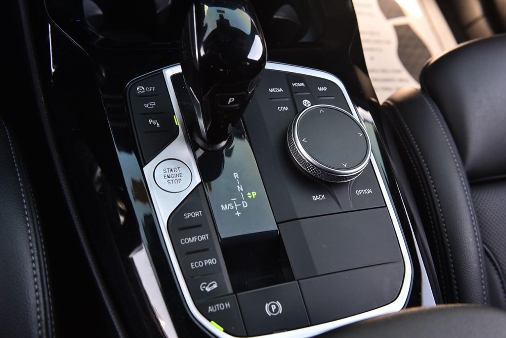 BMW X3 Vehicle Image 17