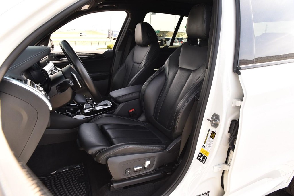 BMW X3 Vehicle Image 21