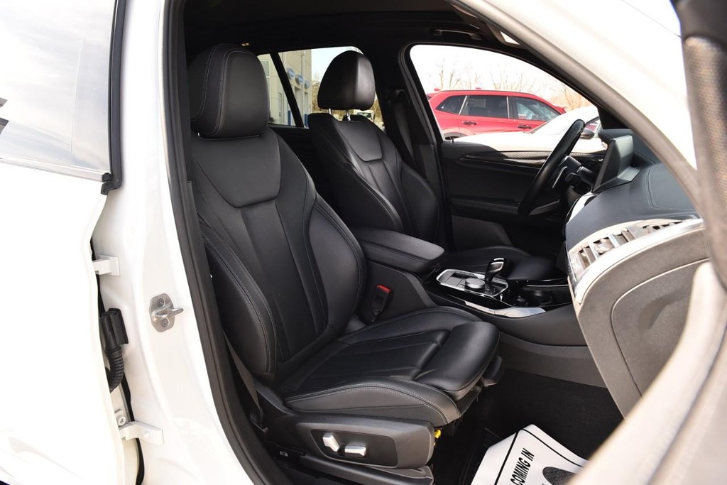 BMW X3 Vehicle Image 22