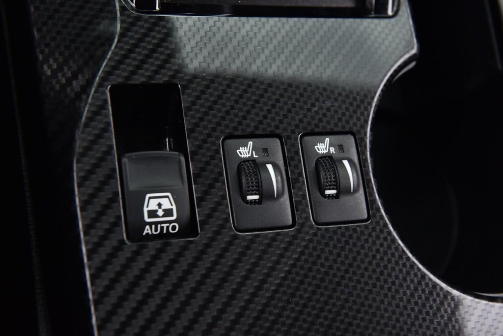 Toyota 4Runner Vehicle Full-screen Gallery Image 17