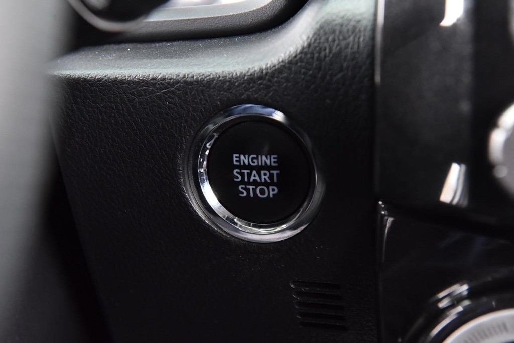 Toyota 4Runner Vehicle Full-screen Gallery Image 18