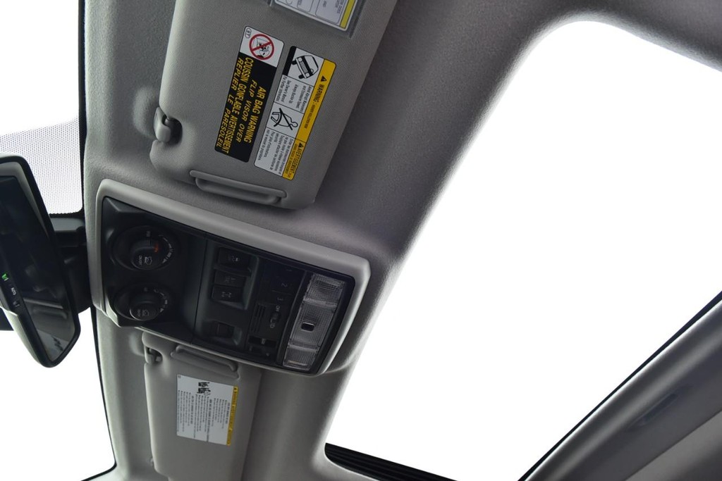 Toyota 4Runner Vehicle Full-screen Gallery Image 22