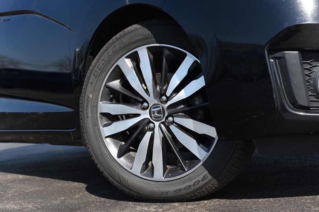 Honda Fit Vehicle Full-screen Gallery Image 3