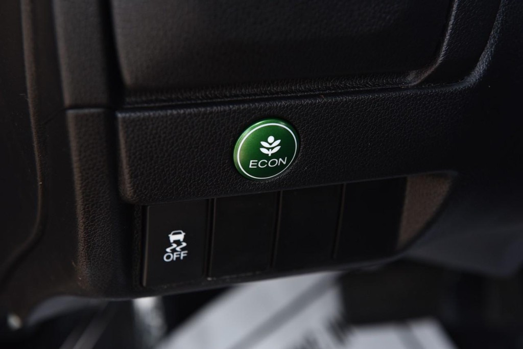 Honda Fit Vehicle Full-screen Gallery Image 9