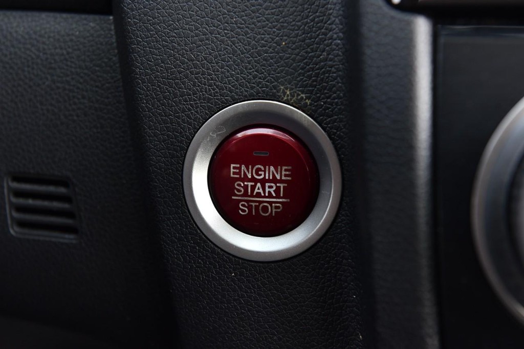 Honda Fit Vehicle Full-screen Gallery Image 16