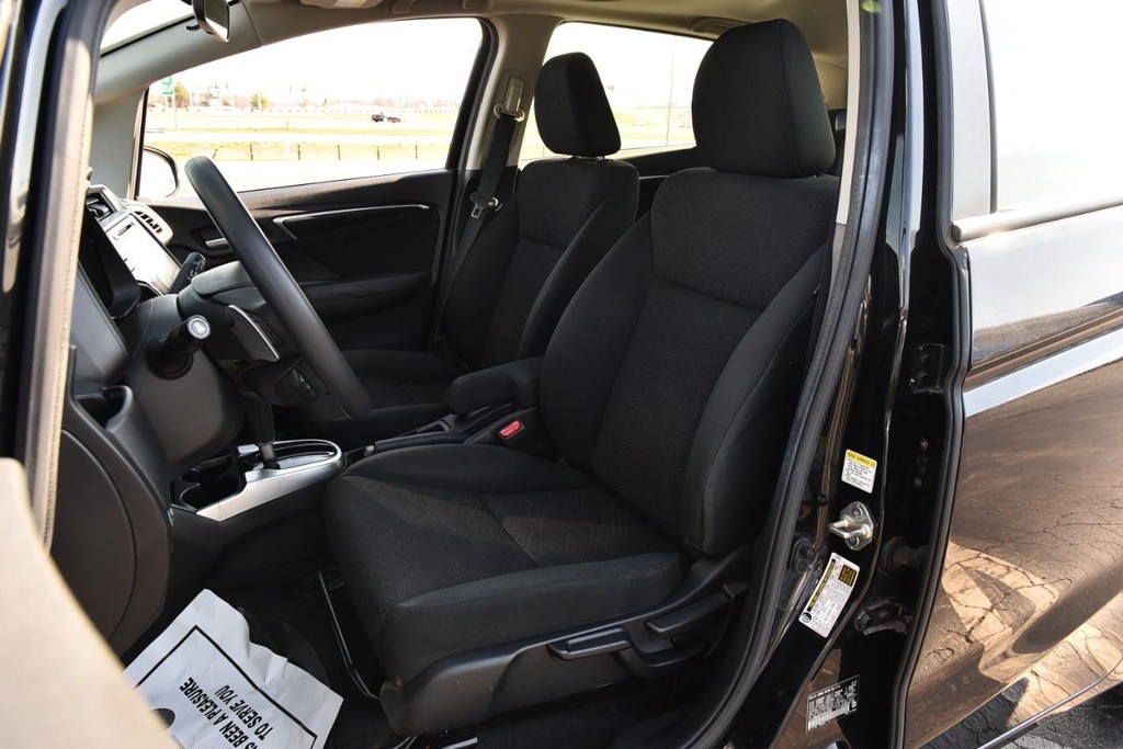 Honda Fit Vehicle Full-screen Gallery Image 19